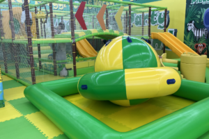 The Kidsマックスバリュ高屋店の室内の様子