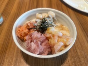 リーベルホテル大阪の朝食の海鮮丼